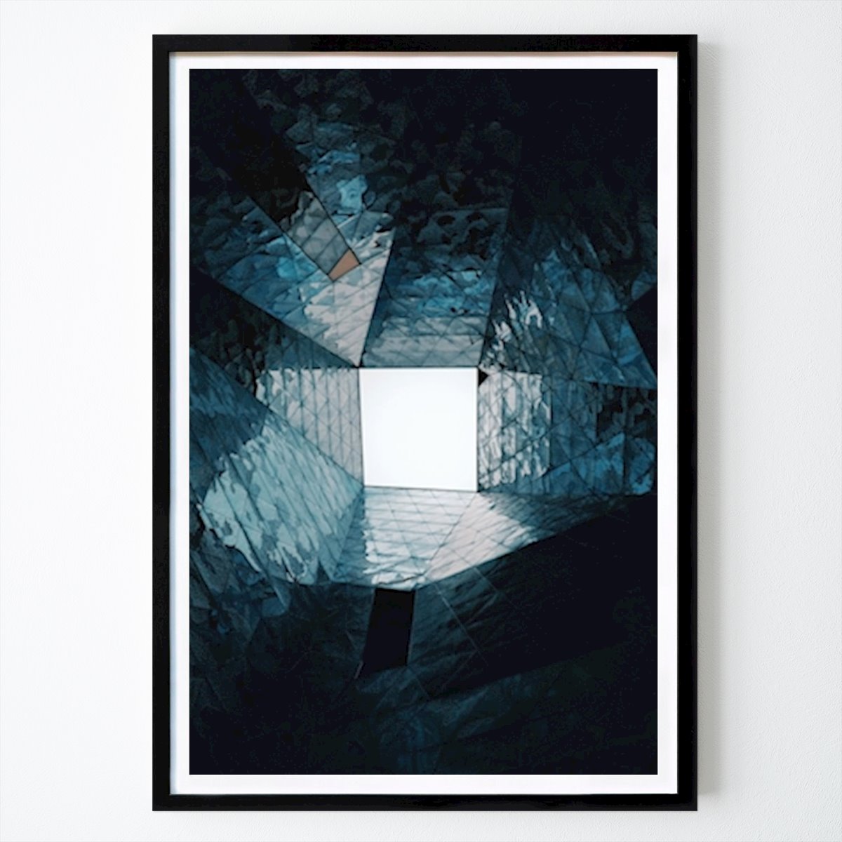 Architecture & Design Affiche: Le bleu plus profond par Marina Collin