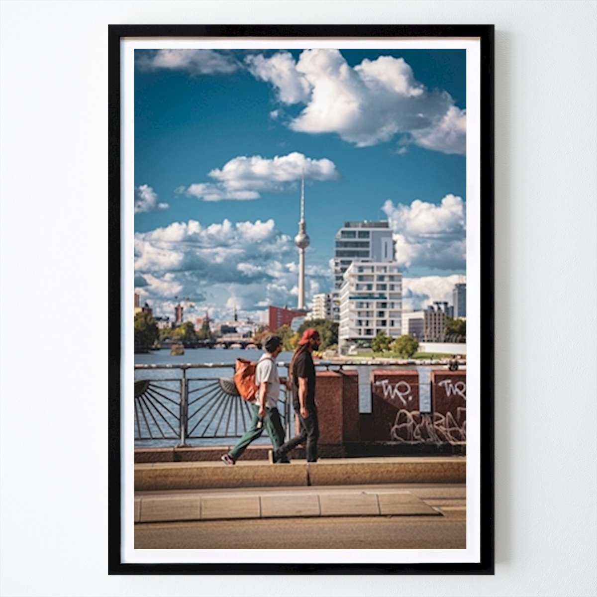 Berlín Póster: Explora el mundo de Georgi Grizhev