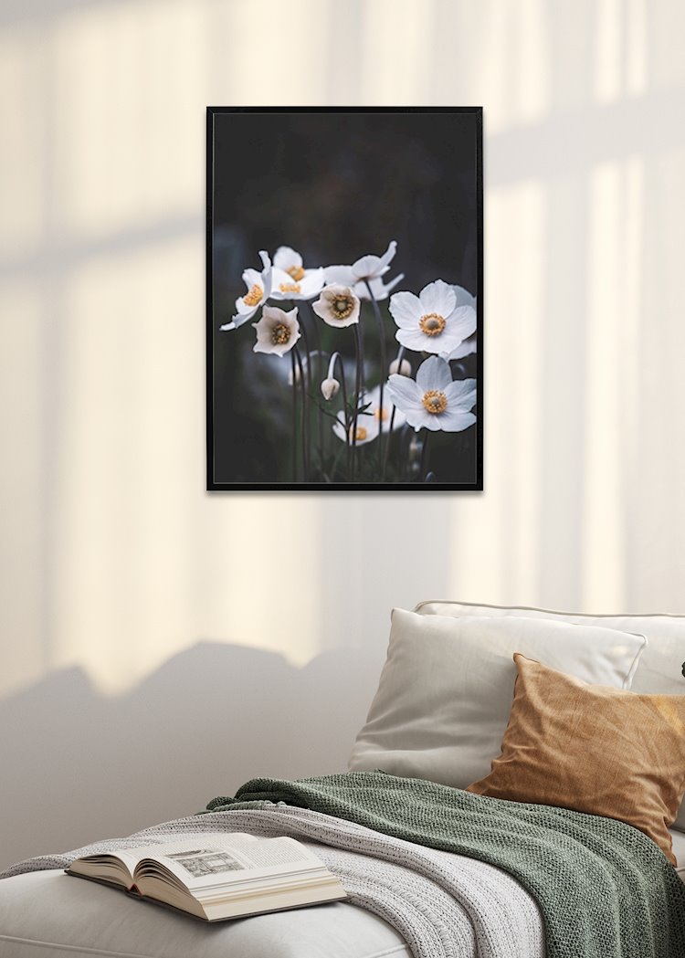 passe banner gæld Hvide blomster plakat af Moody Flowers Photography - Printler