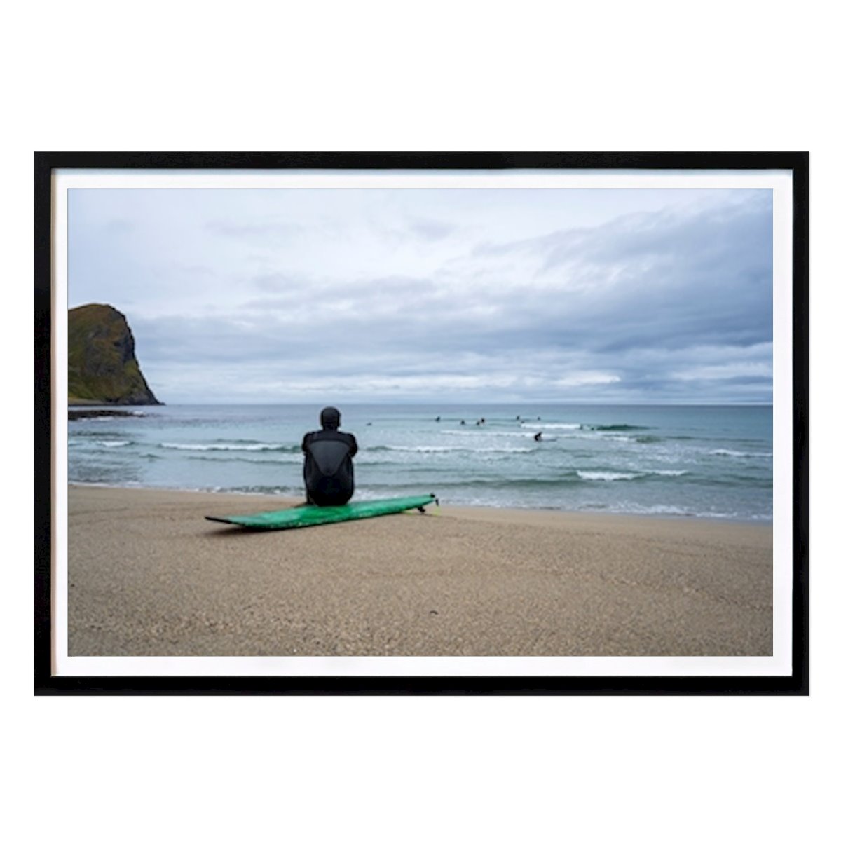 Hobby Plakat: A surfer wating for the wave av Lennart Fögh Lorenzen