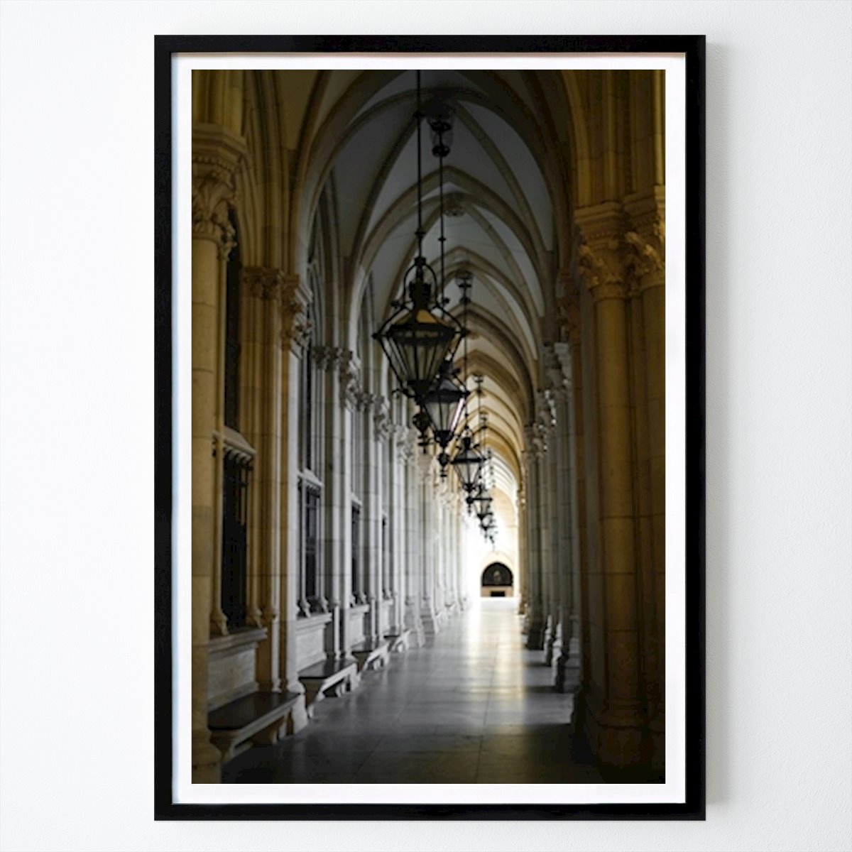 Retro & Vintage Póster: Corridor in Wien de Oksana Zagoruy