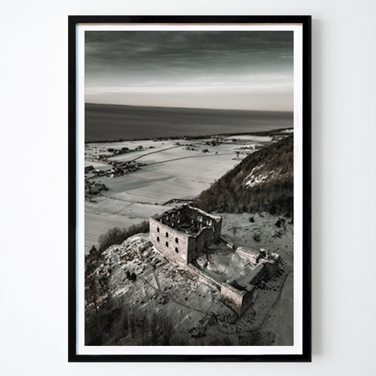 Svartvit Poster: Brahehus svart&vit av South Sweden by Drone