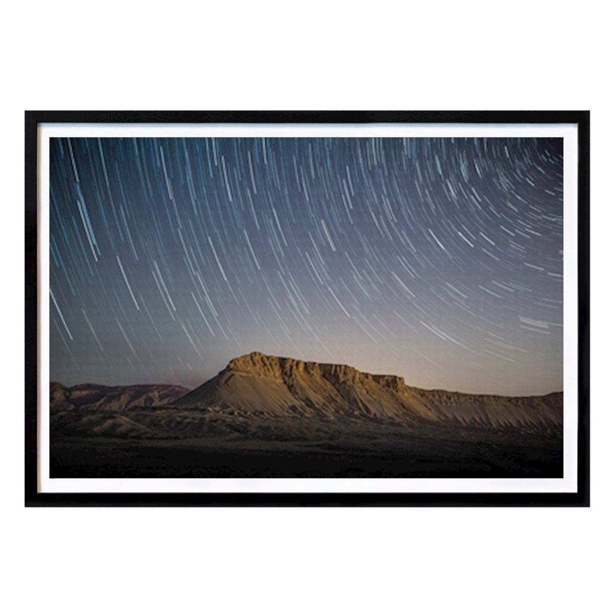 Naturaleza Póster: Rastros de estrellas sobre el desierto de Aviv Perets