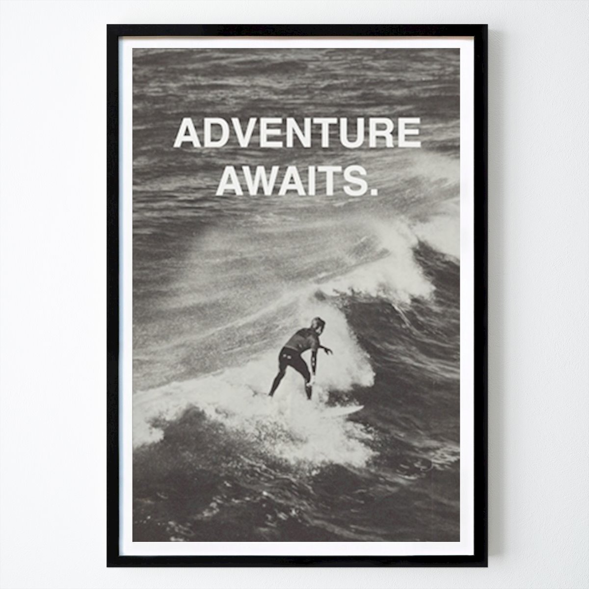 Retro & Vintage Plakat: Waves of Adventure autorstwa Morten Conrad