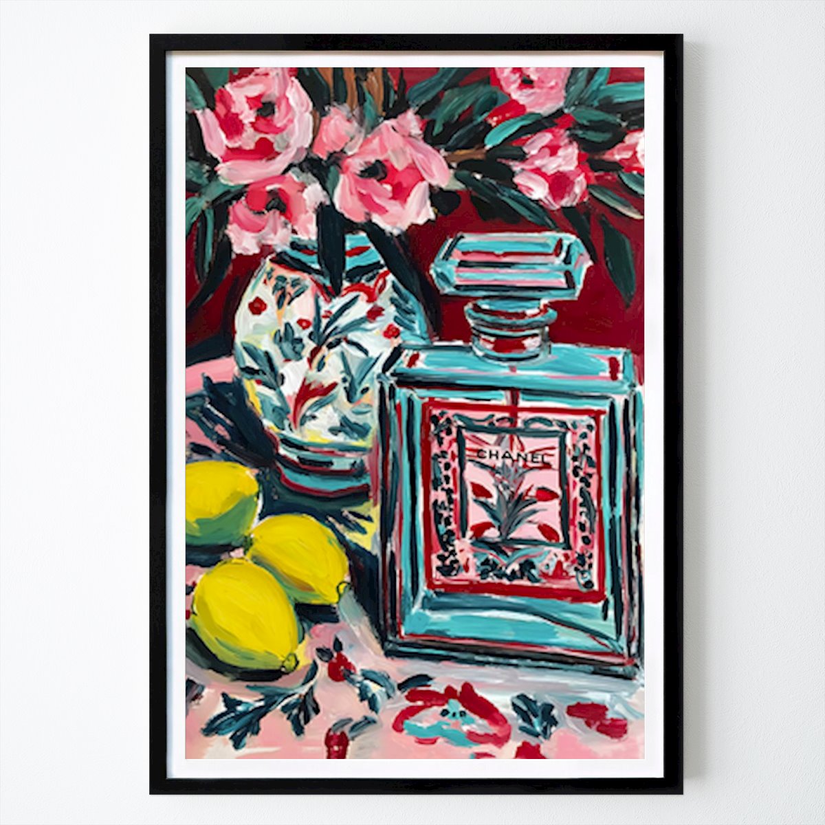 Flores & Plantas Póster: Chanel Elegance: Un bodegón con limones y acentos florales de Akira Design House