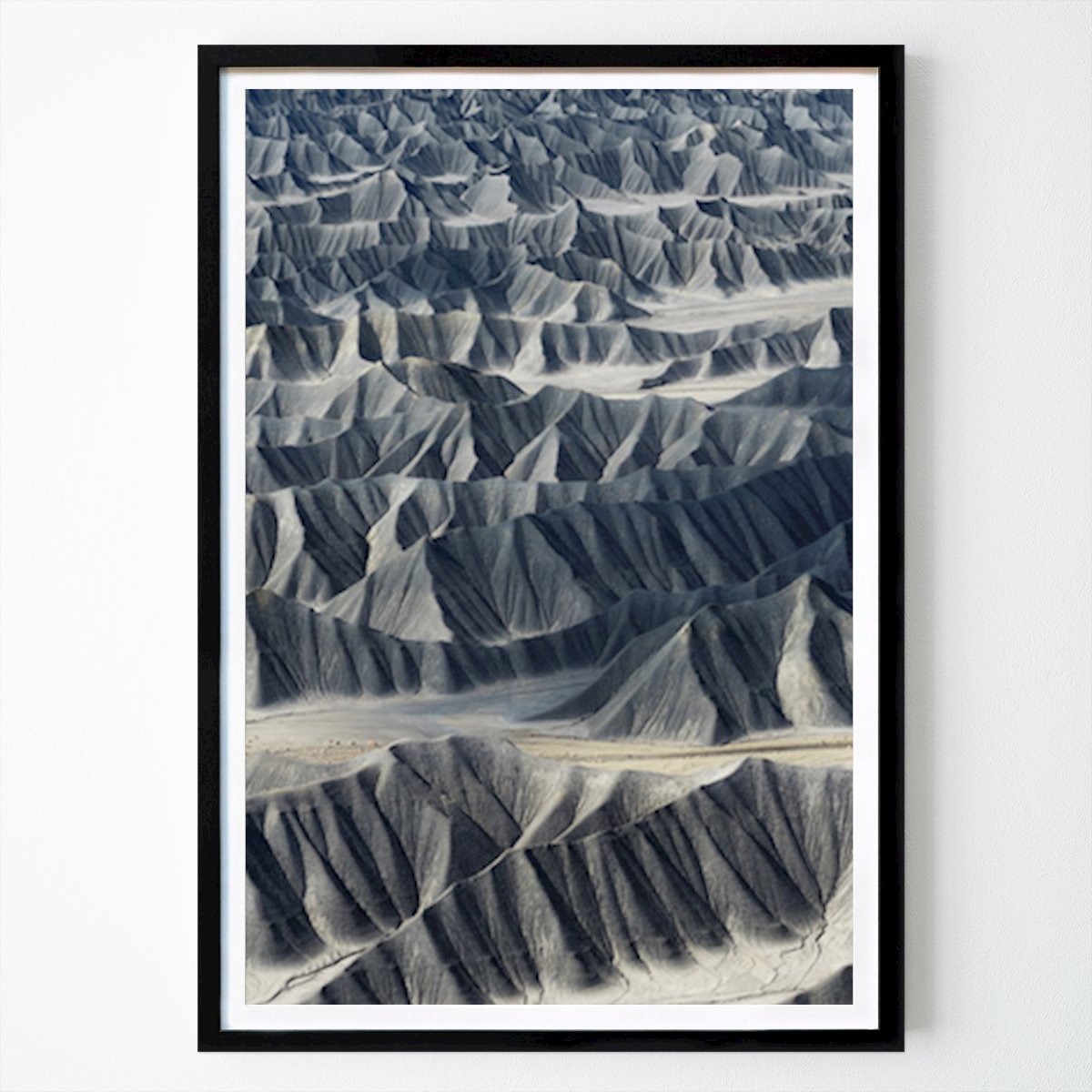 Wüstenwellen: Die wogende Landschaft der Naturkunst Poster von Yen Do – Natur Wandbild – Printler