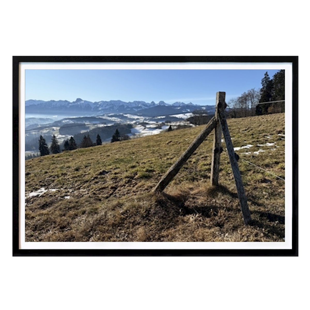 Natura Poster: Paesaggio alpino: un abbraccio invernale di Roger Hadorn