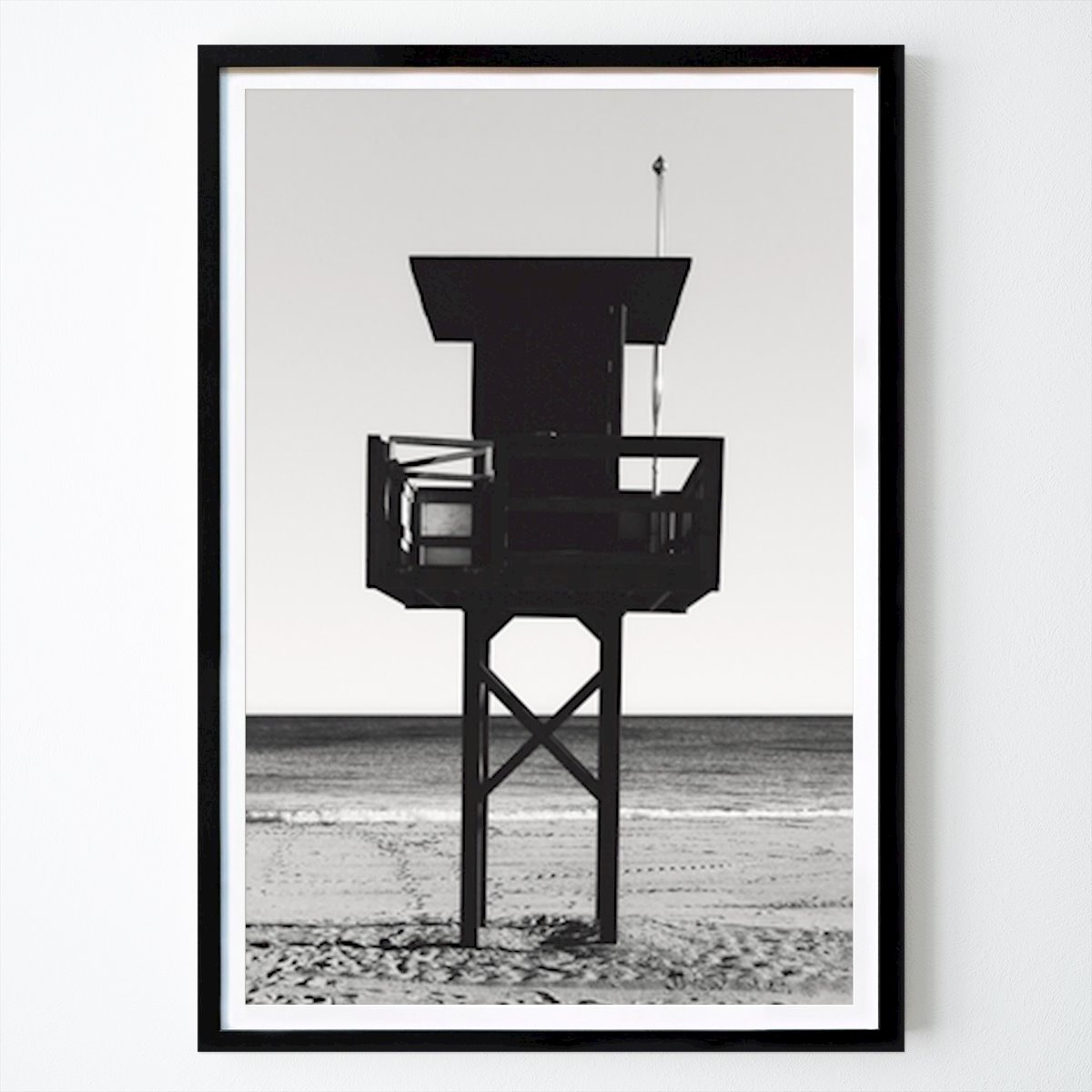 Estilo de vida Póster: Torre clásica de socorristas: un icono atemporal de la playa de Pictufy Studio III