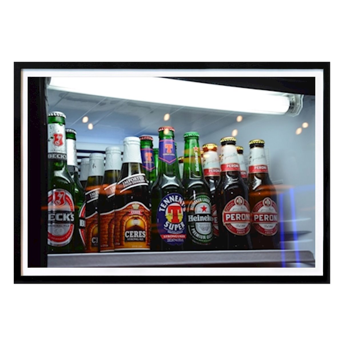 Art Poster: Biere im Kühlschrank von Nancy Perrone