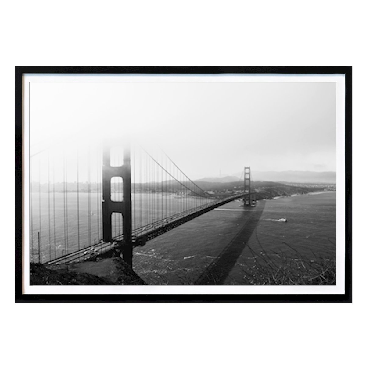 Blanco y negro Póster: Puente Golden Gate de Linnea Dahlin