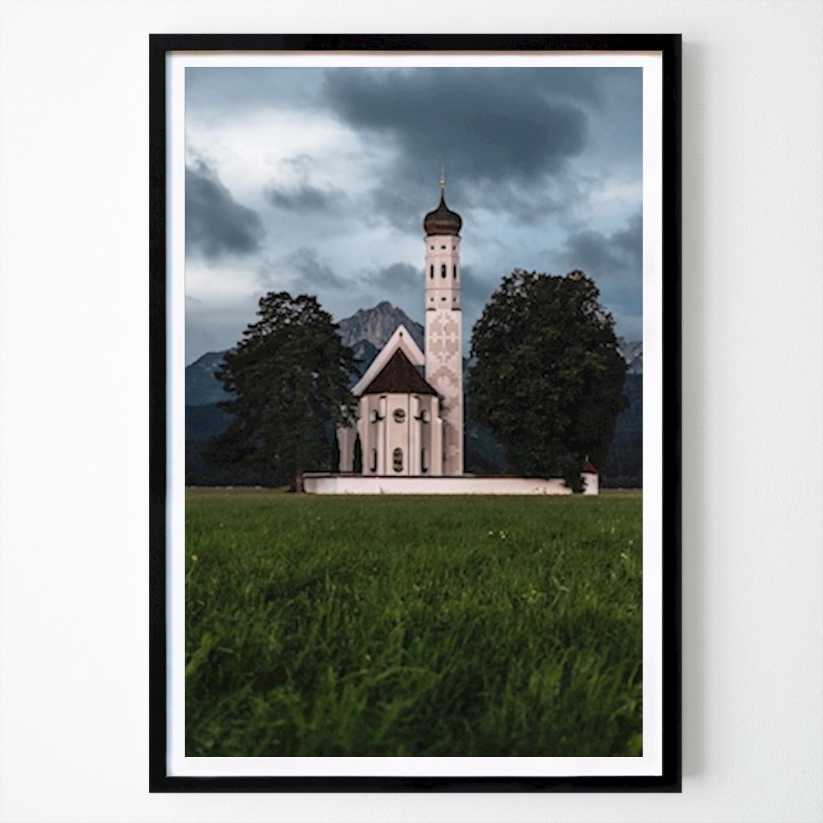 Nature Affiche: Église dans les Alpes par Teddy Svenneskog