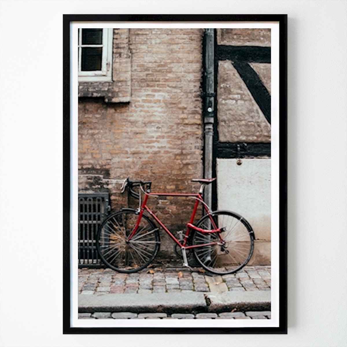 Retro & Vintage Poster: Röd cykel och stenmur av Marta Ortigosa
