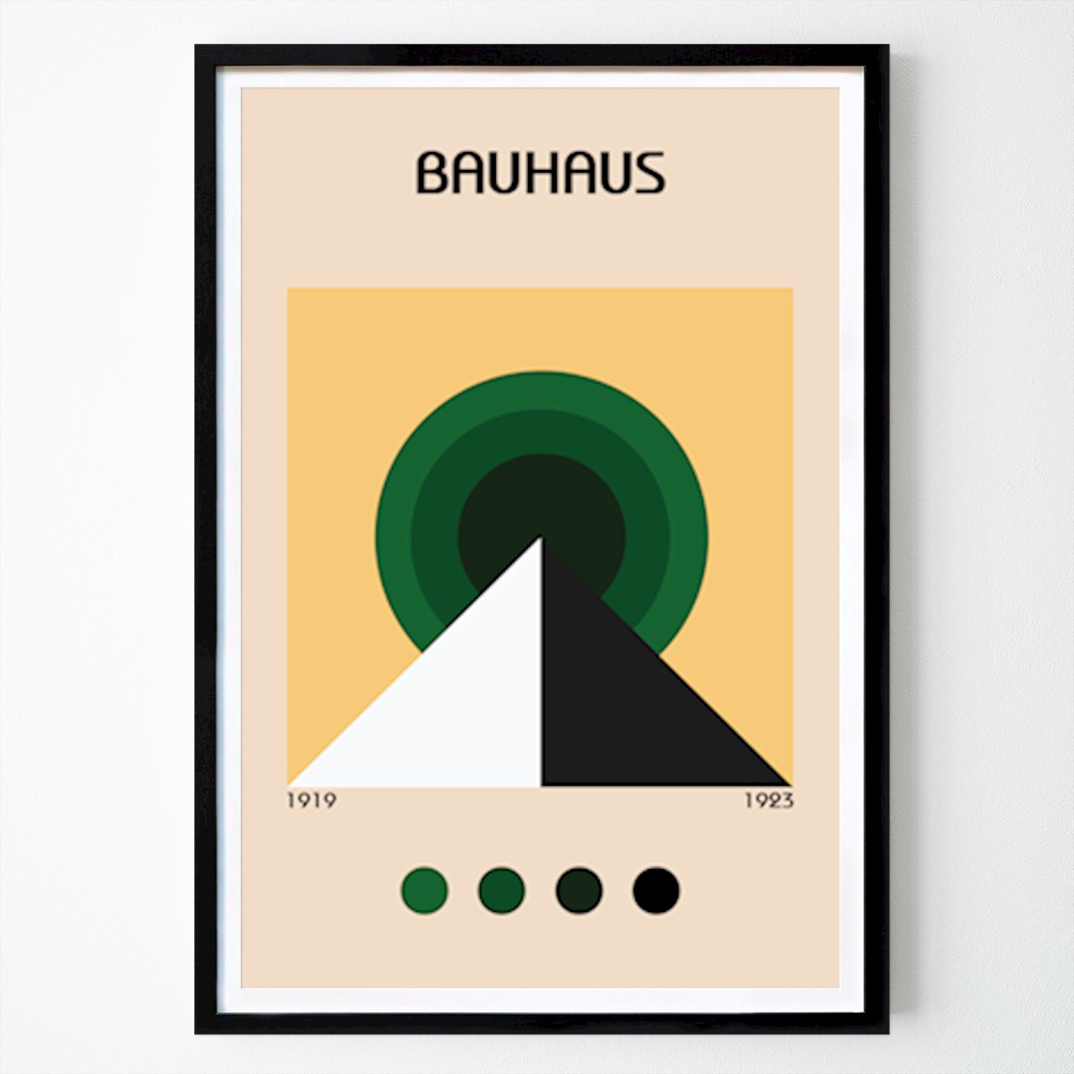 Bayern Poster: Bauhaus Pyramid Poster av William Gustafsson