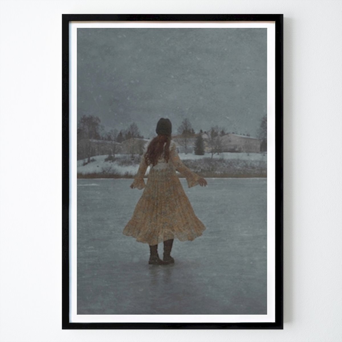 Byer & Steder Plakat: The Girl In The Yellow Dress av Ann-Kristin Enderud