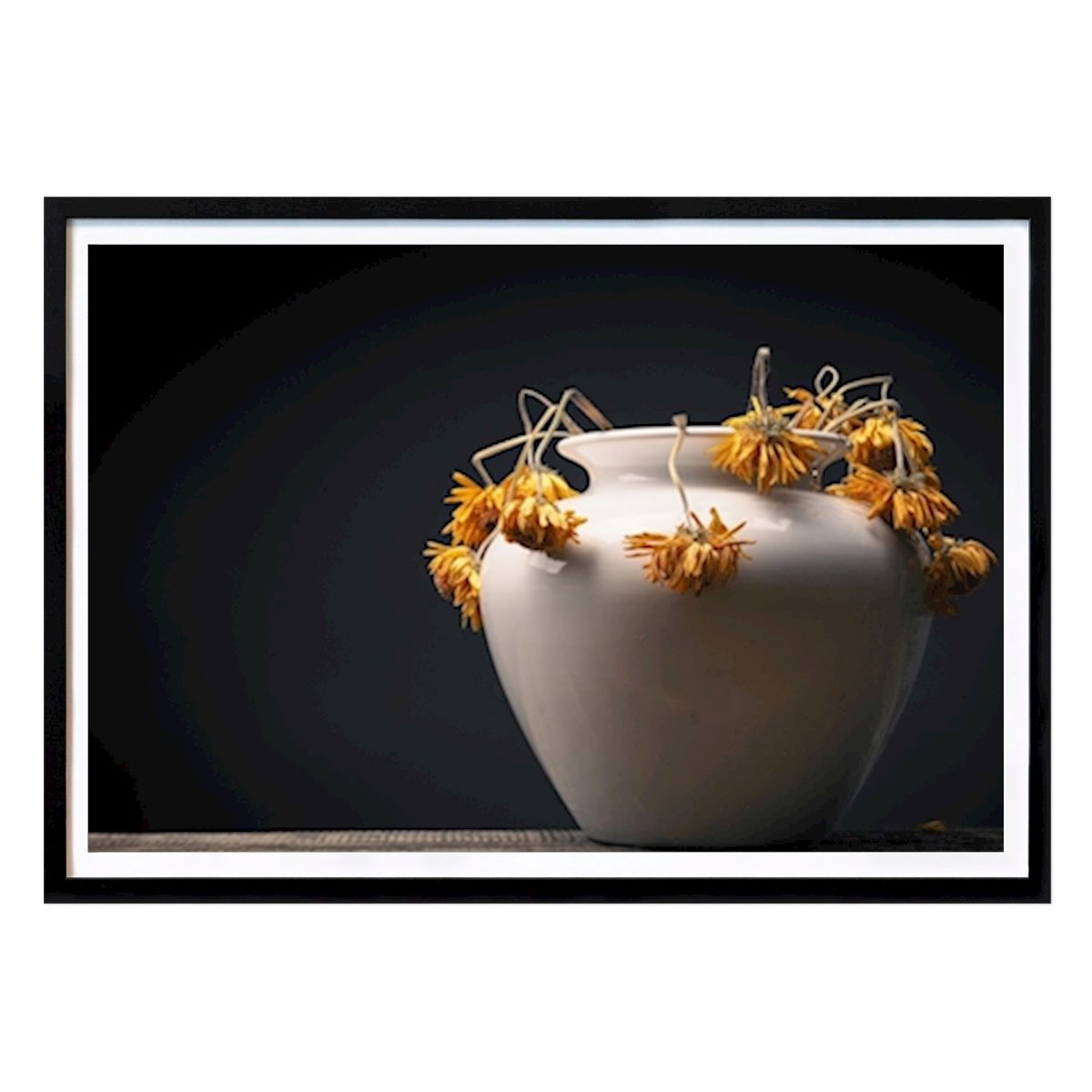 Botanisk Poster: Vissna gula tusensköna blommor av Andreas Berheide