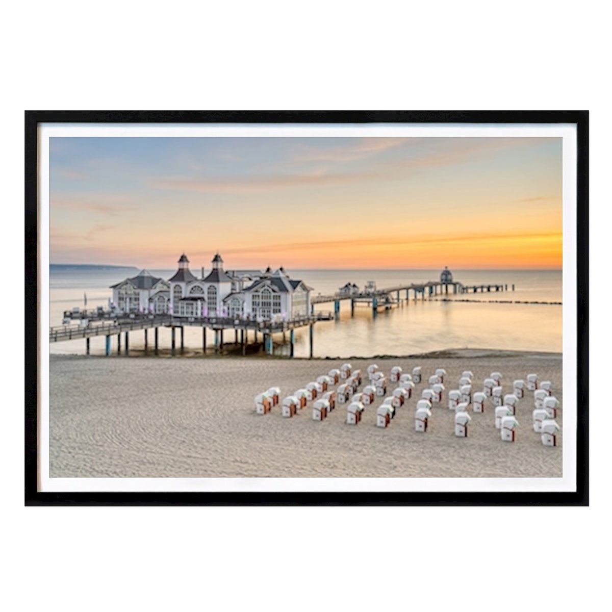 Natur Poster: Sonnenaufgang in Sellin von Michael Valjak